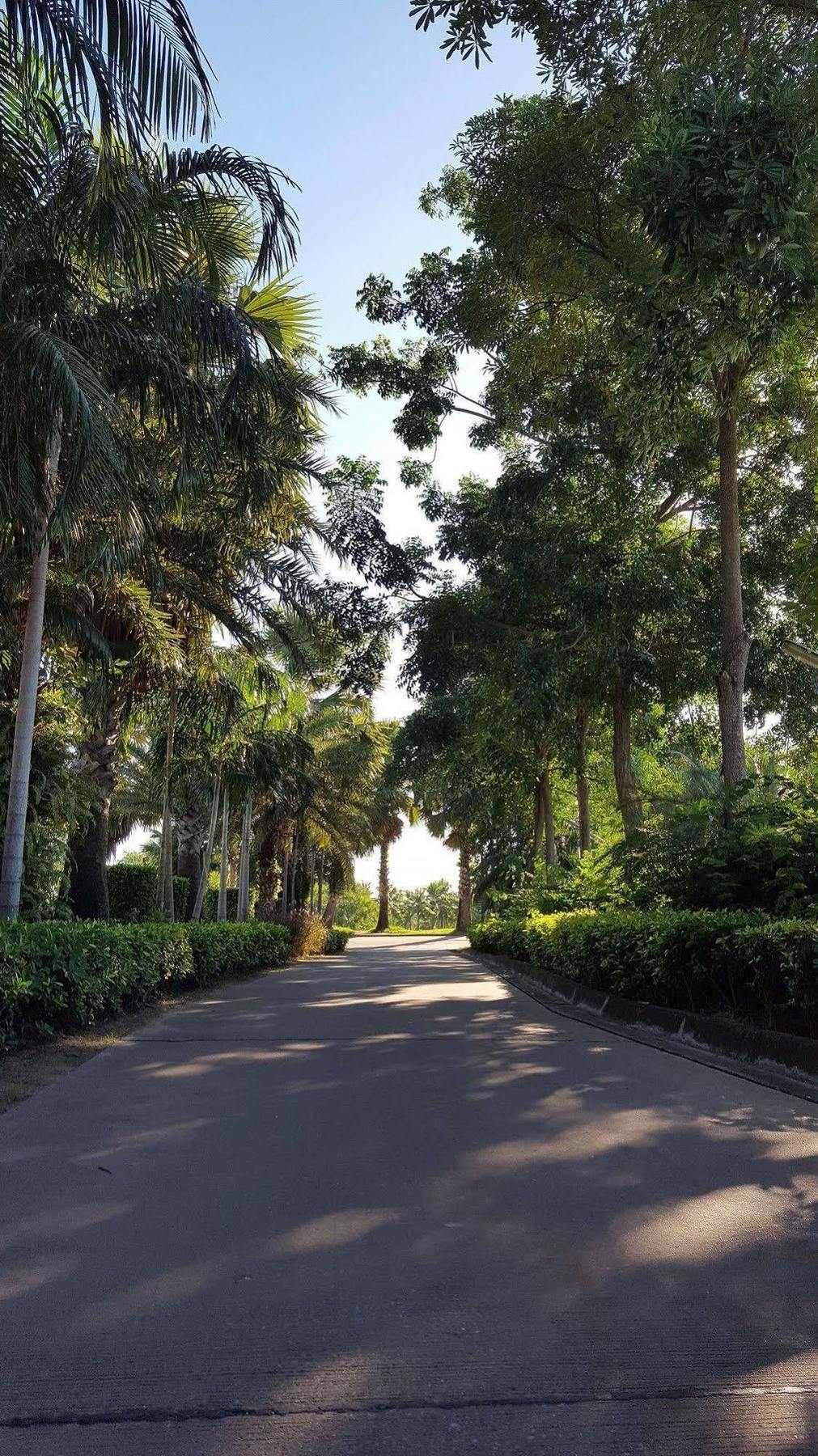Suwan Golf & Country Club Hotel Nakhon Pathom Eksteriør billede
